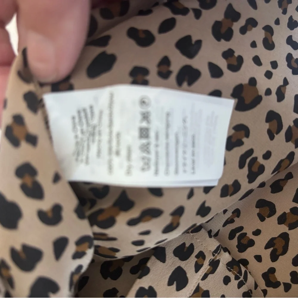 J. Crew 100% Silk Leopard Animal Print Button Up Blouse Shirt Size 8